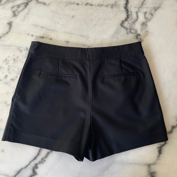 Diane von Furstenberg Hattie Pleated Front Woven Shorts - Picture 5 of 10